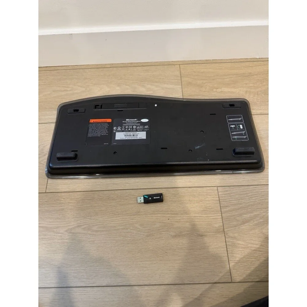 Microsoft Ergonomic Wireless Keyboard 6000 V3.0 Model: 1374 With Dongle
